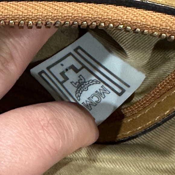 💜 SOLD 💜 Authentic Vintage MCM Shoulder/Crossbody Bag - Picture 9 of 16